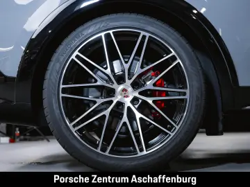 PORSCHE Cayenne GTS Coupé Head-Up Panoramadach