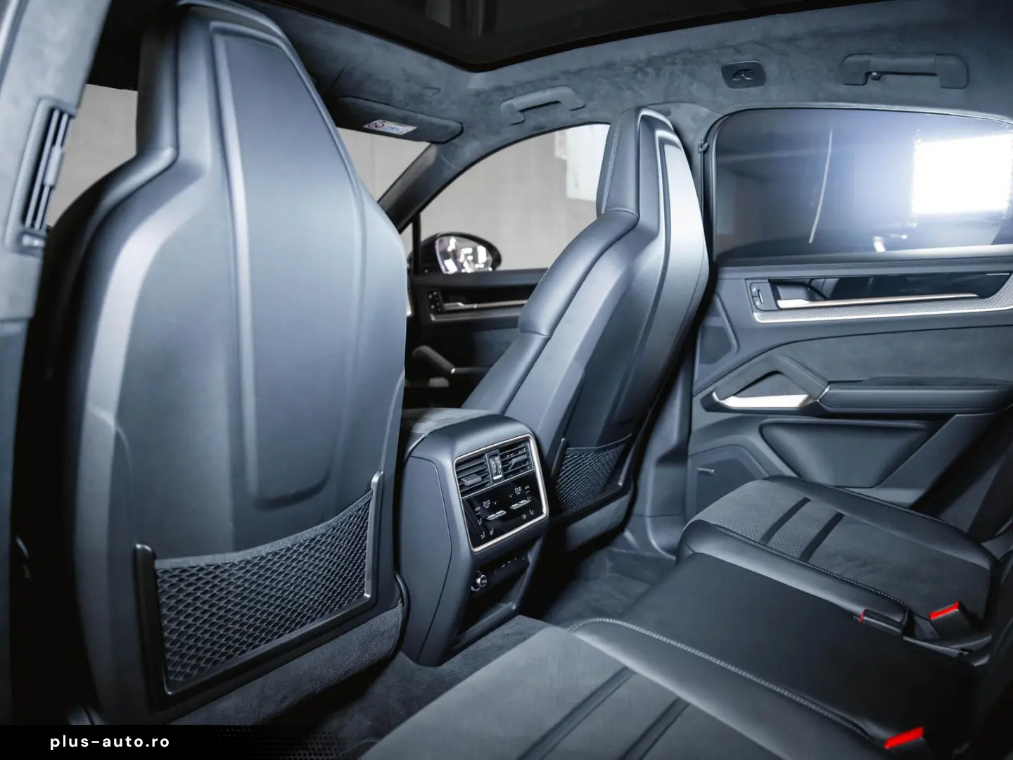 PORSCHE Cayenne GTS Coupé Head-Up Panoramadach