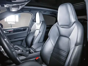 PORSCHE Cayenne Coupé Luftfederung BOSE