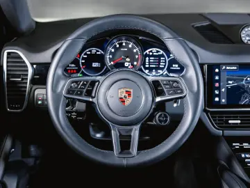 PORSCHE Cayenne Coupé Luftfederung BOSE