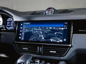 PORSCHE Cayenne Coupé Luftfederung BOSE