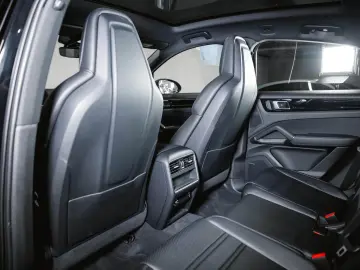 PORSCHE Cayenne Coupé Luftfederung BOSE