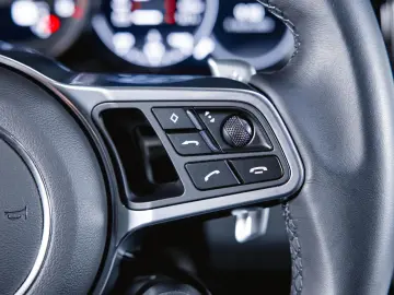 PORSCHE Cayenne Coupé Luftfederung BOSE