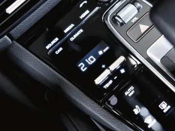 PORSCHE Cayenne Coupé Luftfederung BOSE