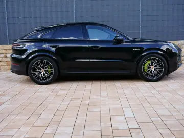 PORSCHE Cayenne Coupe E-Hybrid  HEADUP SOFTCLOSE INNO