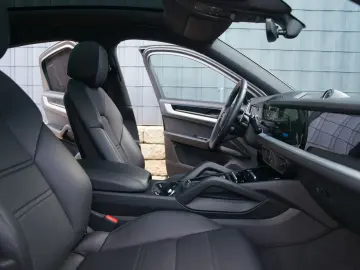 PORSCHE Cayenne Coupe E-Hybrid  HEADUP SOFTCLOSE INNO