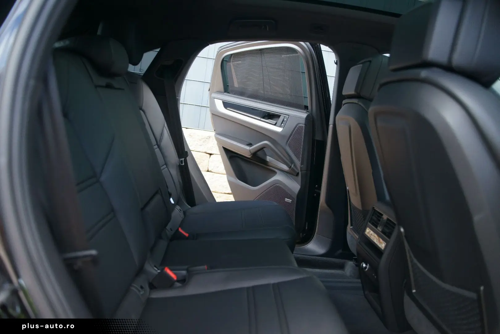 PORSCHE Cayenne Coupe E-Hybrid  HEADUP SOFTCLOSE INNO