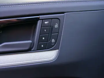 PORSCHE Cayenne Coupe E-Hybrid  HEADUP SOFTCLOSE INNO