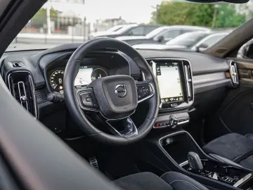 Volvo Xc-40
