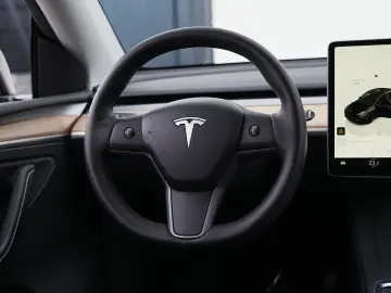 Tesla T-Model-Y