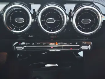 Mercedes-Benz A-250