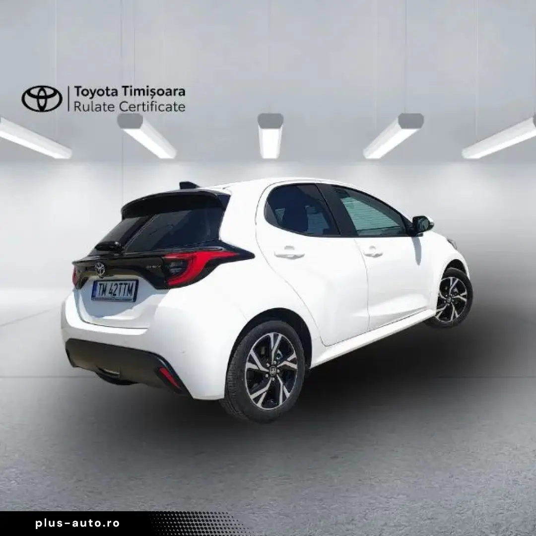 Toyota Yaris 1.5 HEV Business