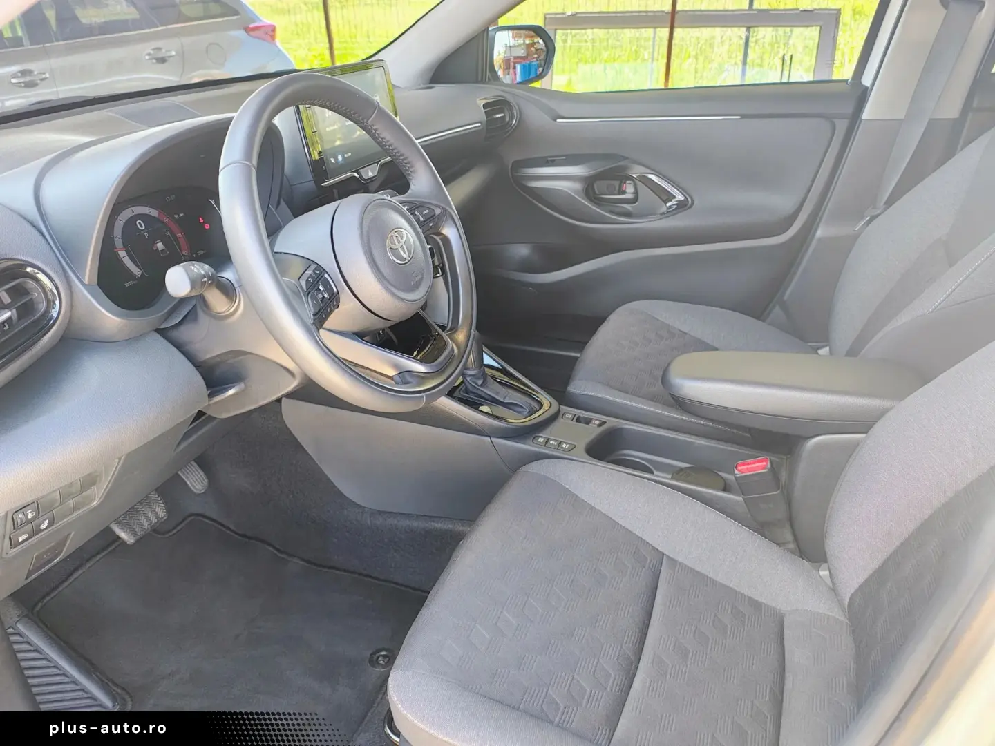 Toyota Yaris 1.5 HEV Business