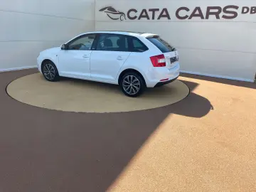 Skoda Rapid 1.6TDI  90CP  DSG  Climatronic  Panoramic  Pilot