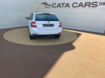 Skoda Rapid 1.6TDI  90CP  DSG  Climatronic  Panoramic  Pilot