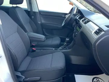 Skoda Rapid 1.6TDI  90CP  DSG  Climatronic  Panoramic  Pilot