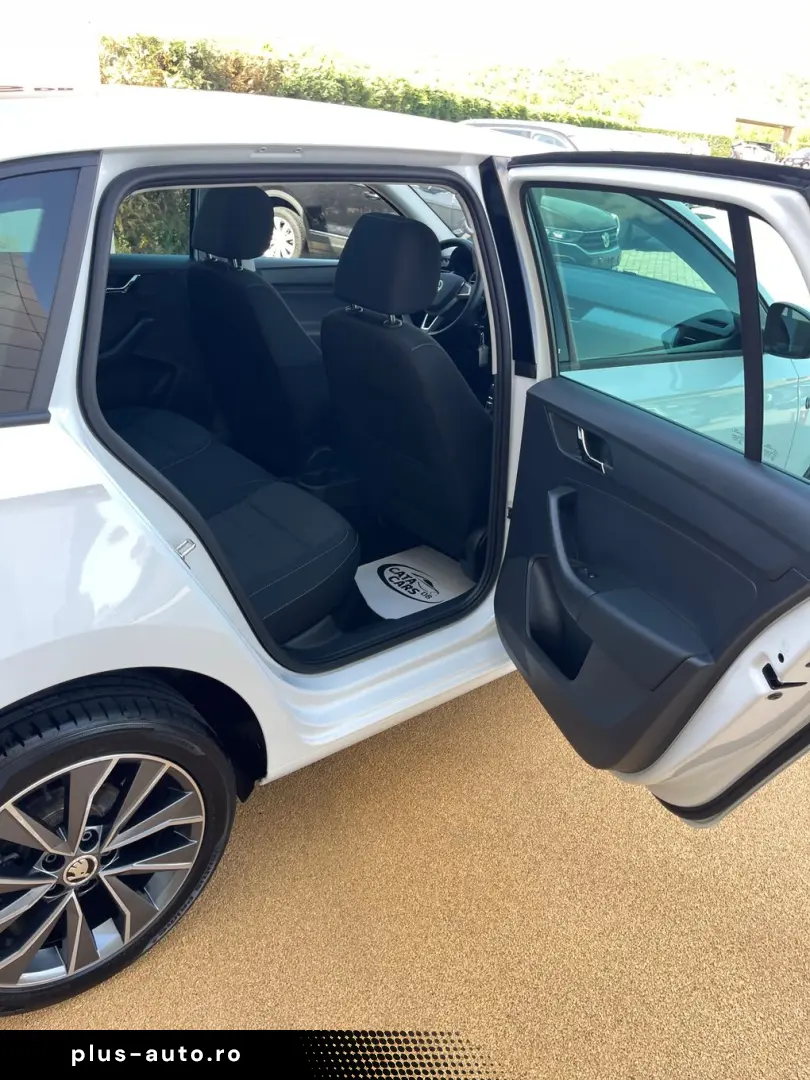 Skoda Rapid 1.6TDI  90CP  DSG  Climatronic  Panoramic  Pilot