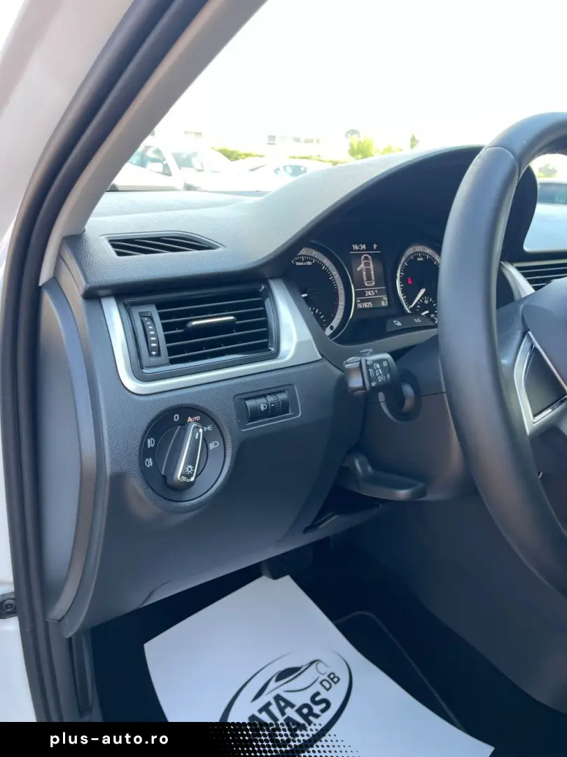 Skoda Rapid 1.6TDI  90CP  DSG  Climatronic  Panoramic  Pilot
