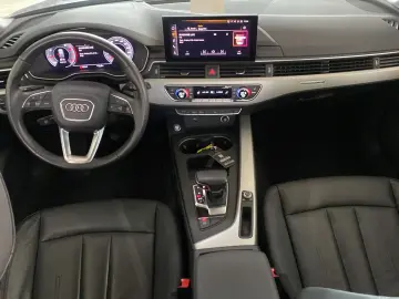 AUDI A4 40 TFSI quattro M-HEV