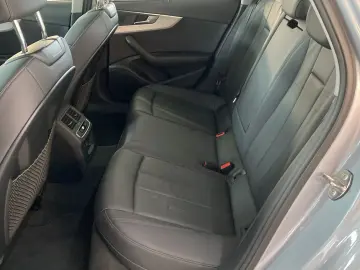 AUDI A4 40 TFSI quattro M-HEV
