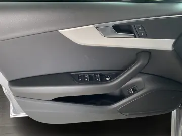 AUDI A4 40 TFSI quattro M-HEV