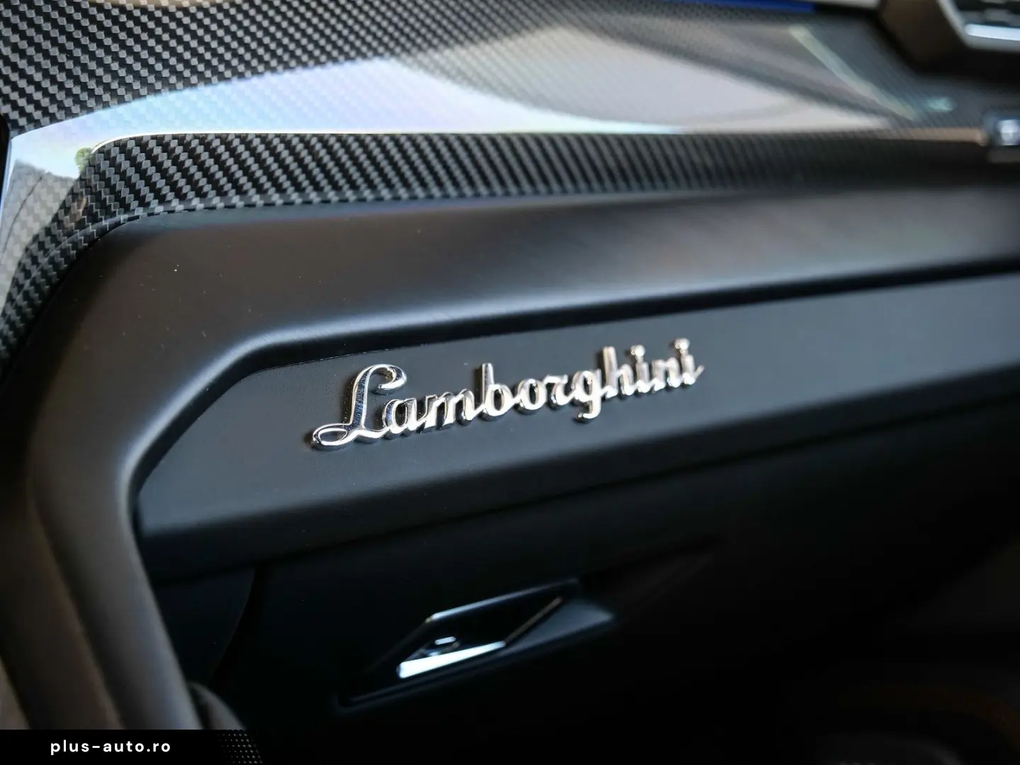 LAMBORGHINI Urus S Blu Eleos  Park Assistance Pack
