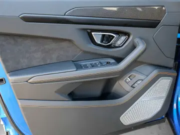 LAMBORGHINI Urus S Blu Eleos  Park Assistance Pack