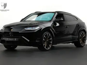LAMBORGHINI Urus S ADAS Carbon B&O Pano Akrapovič PPF