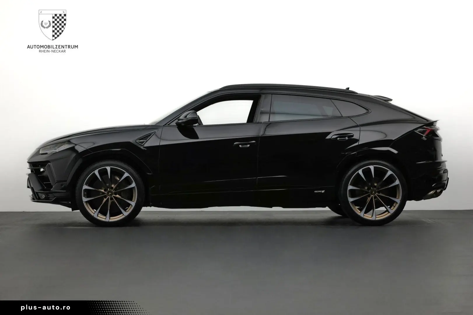 LAMBORGHINI Urus S ADAS Carbon B&O Pano Akrapovič PPF