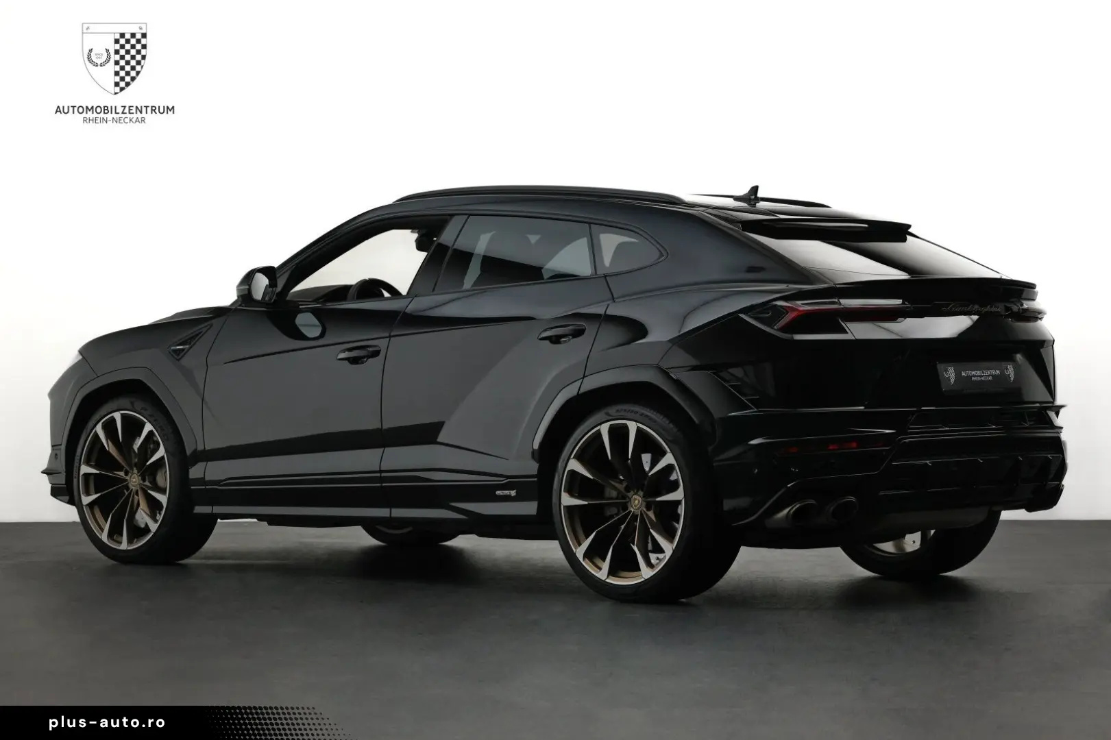 LAMBORGHINI Urus S ADAS Carbon B&O Pano Akrapovič PPF