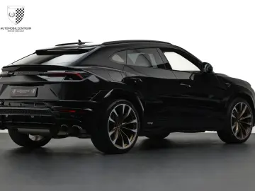 LAMBORGHINI Urus S ADAS Carbon B&O Pano Akrapovič PPF