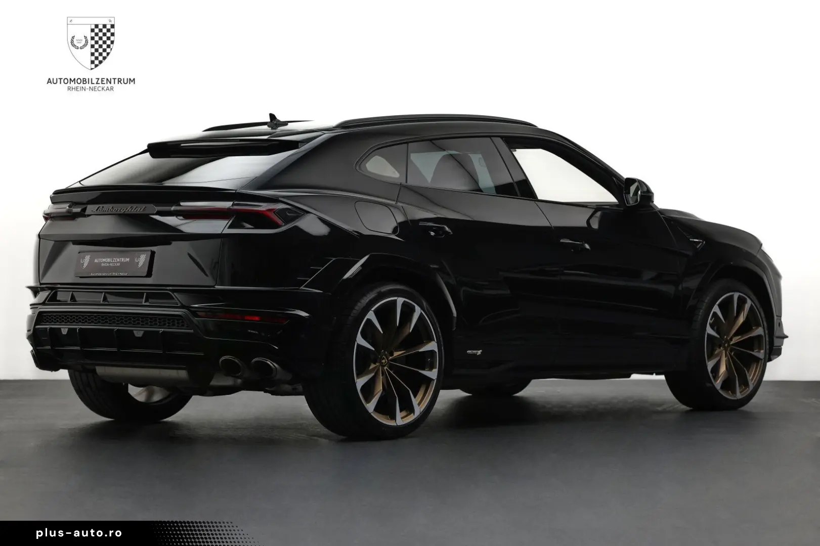 LAMBORGHINI Urus S ADAS Carbon B&O Pano Akrapovič PPF