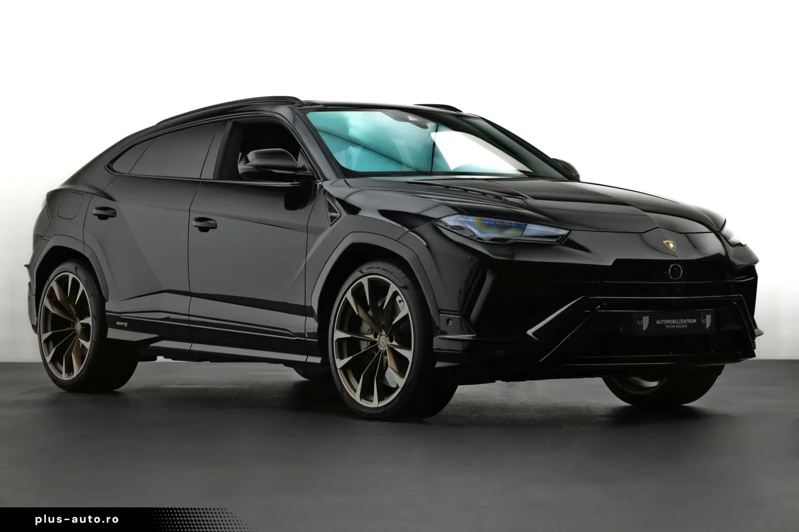 LAMBORGHINI Urus S ADAS Carbon B&O Pano Akrapovič PPF