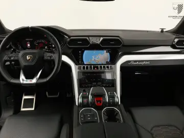 LAMBORGHINI Urus S ADAS Carbon B&O Pano Akrapovič PPF