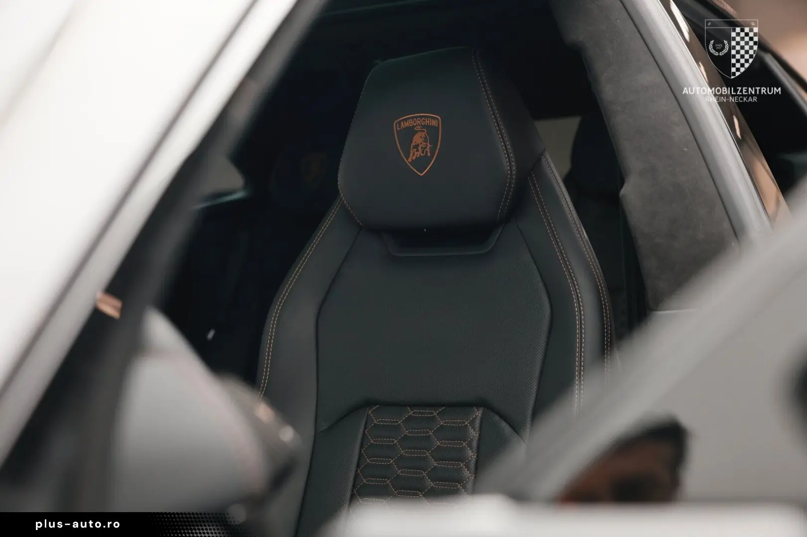 LAMBORGHINI Urus S ADAS Carbon B&O Pano Akrapovič PPF