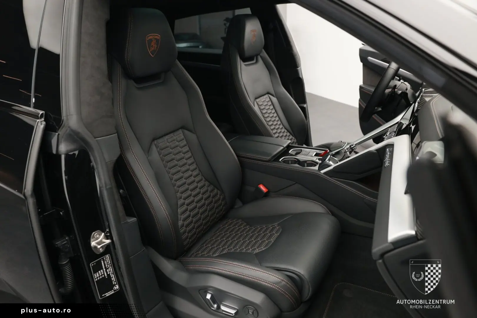 LAMBORGHINI Urus S ADAS Carbon B&O Pano Akrapovič PPF