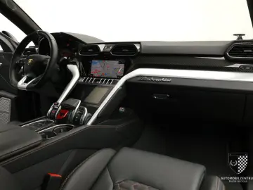 LAMBORGHINI Urus S ADAS Carbon B&O Pano Akrapovič PPF