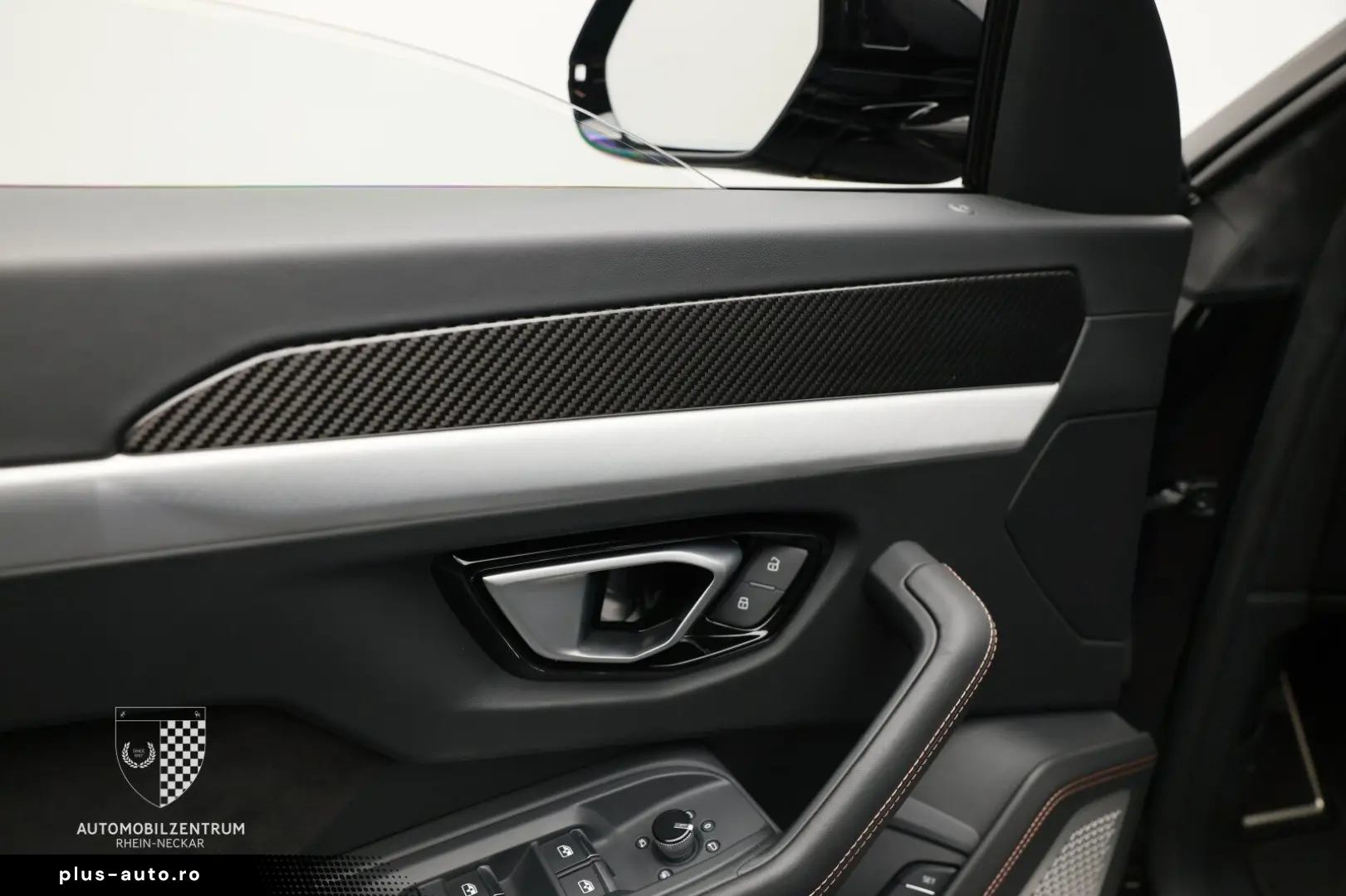 LAMBORGHINI Urus S ADAS Carbon B&O Pano Akrapovič PPF