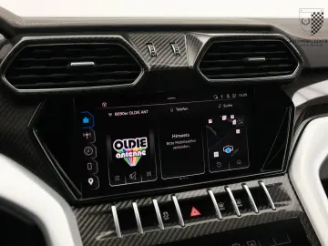 LAMBORGHINI Urus S ADAS Carbon B&O Pano Akrapovič PPF
