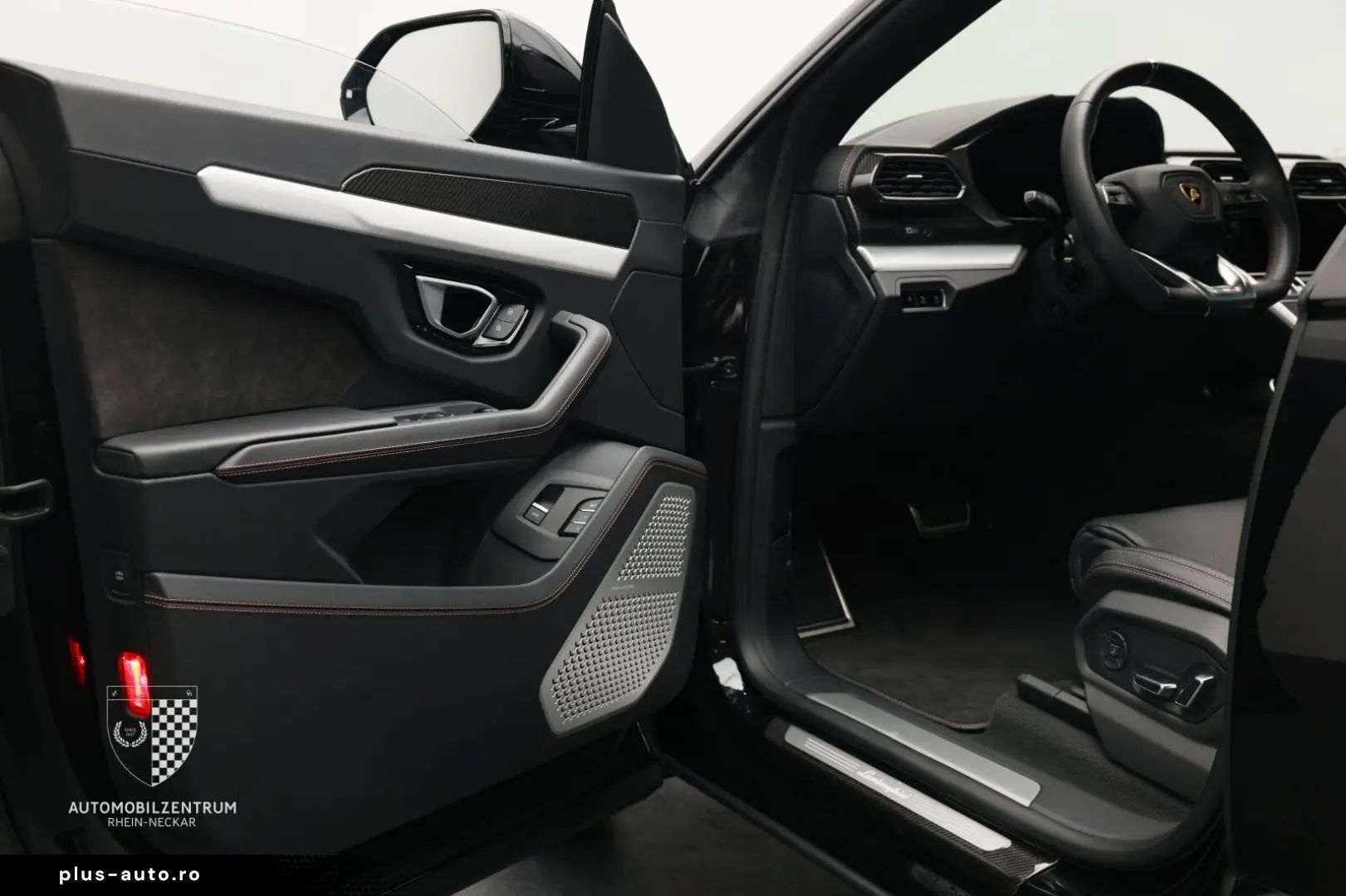 LAMBORGHINI Urus S ADAS Carbon B&O Pano Akrapovič PPF