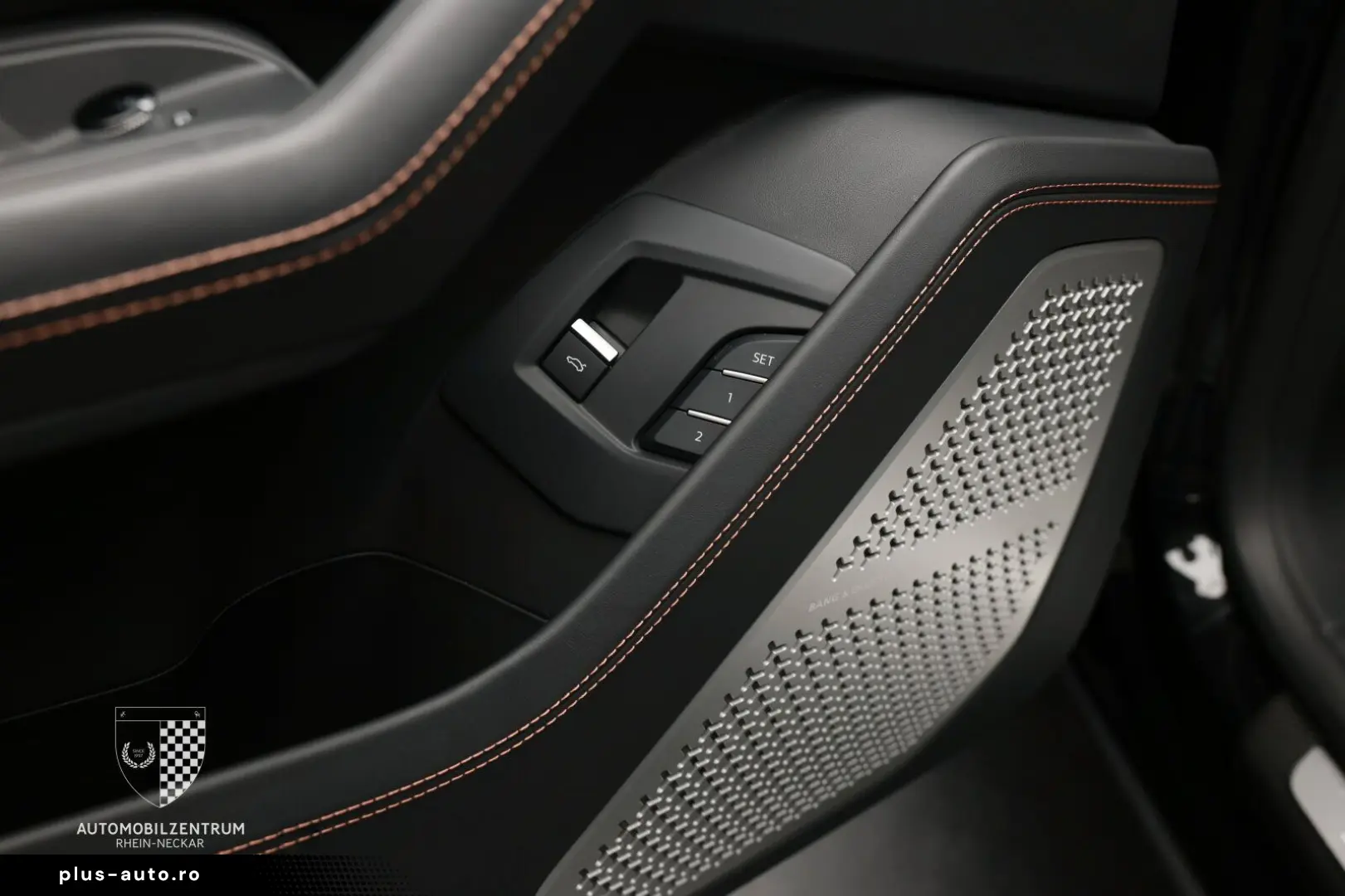 LAMBORGHINI Urus S ADAS Carbon B&O Pano Akrapovič PPF