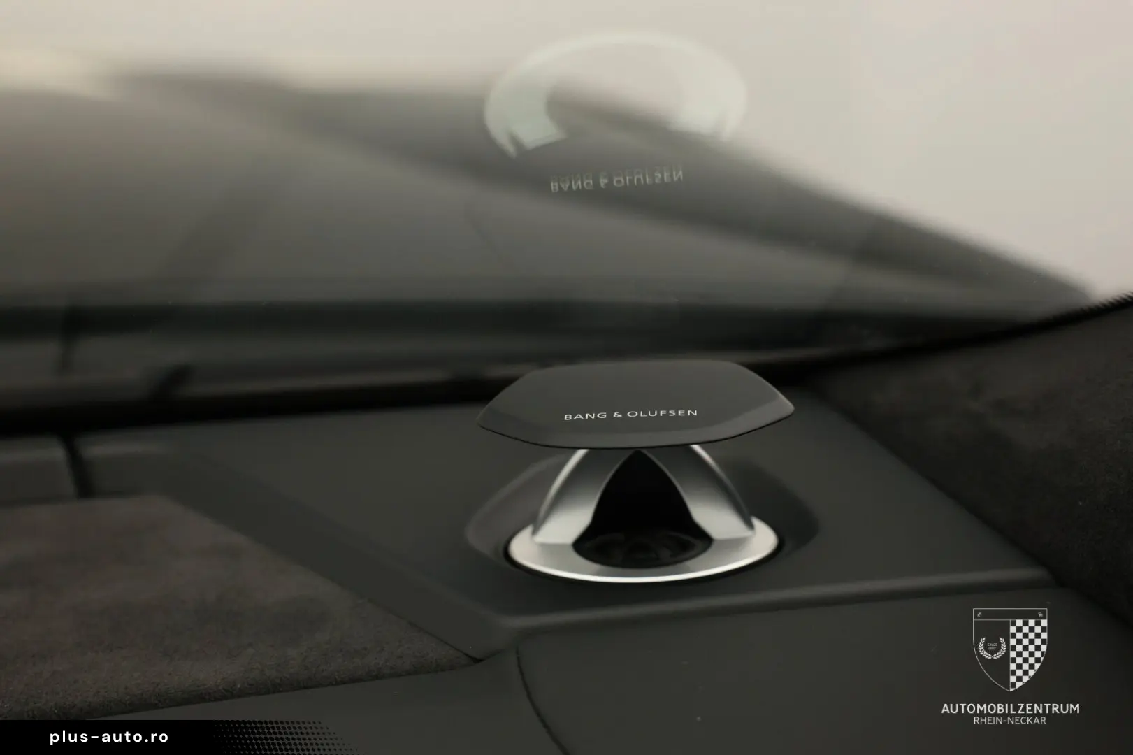 LAMBORGHINI Urus S ADAS Carbon B&O Pano Akrapovič PPF