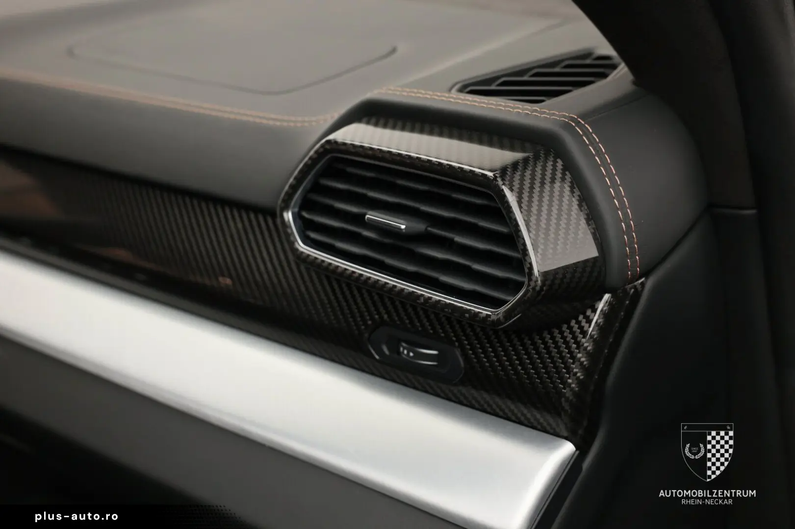 LAMBORGHINI Urus S ADAS Carbon B&O Pano Akrapovič PPF