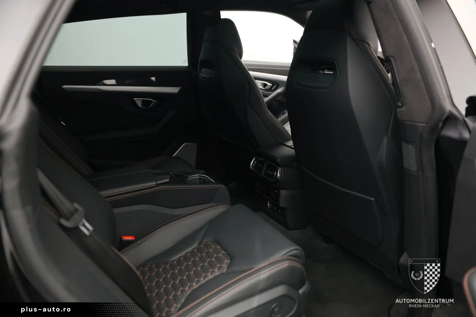 LAMBORGHINI Urus S ADAS Carbon B&O Pano Akrapovič PPF