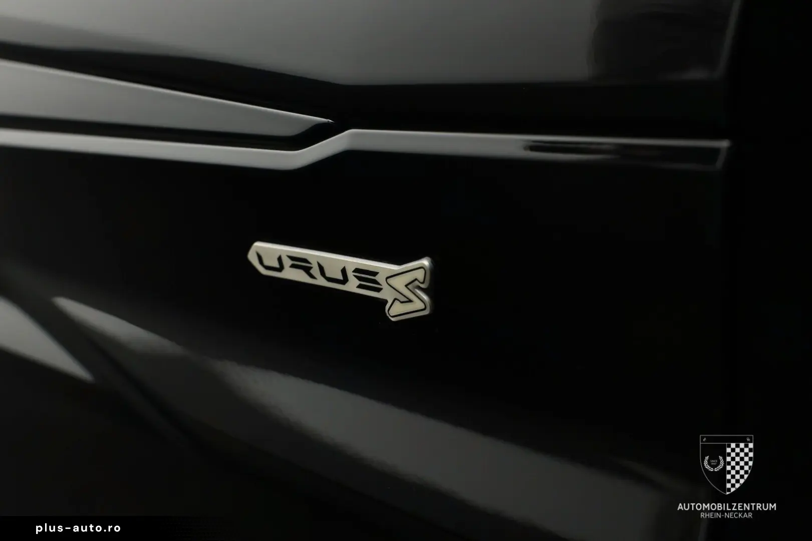 LAMBORGHINI Urus S ADAS Carbon B&O Pano Akrapovič PPF