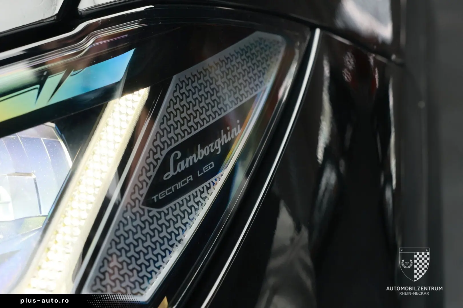 LAMBORGHINI Urus S ADAS Carbon B&O Pano Akrapovič PPF