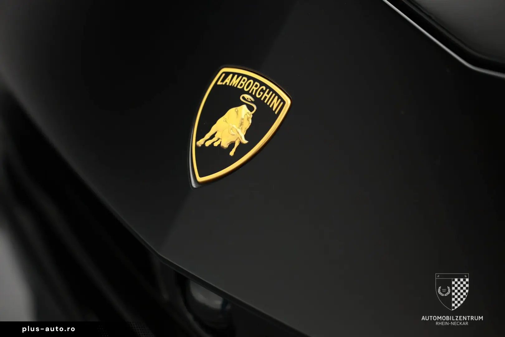 LAMBORGHINI Urus S ADAS Carbon B&O Pano Akrapovič PPF