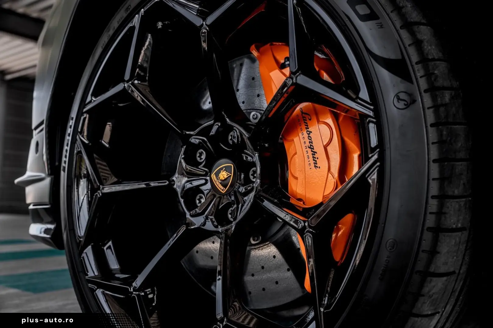 LAMBORGHINI Urus PERFORMANTE  ADAS  B&O CARBON AKRAPOVIC PPF