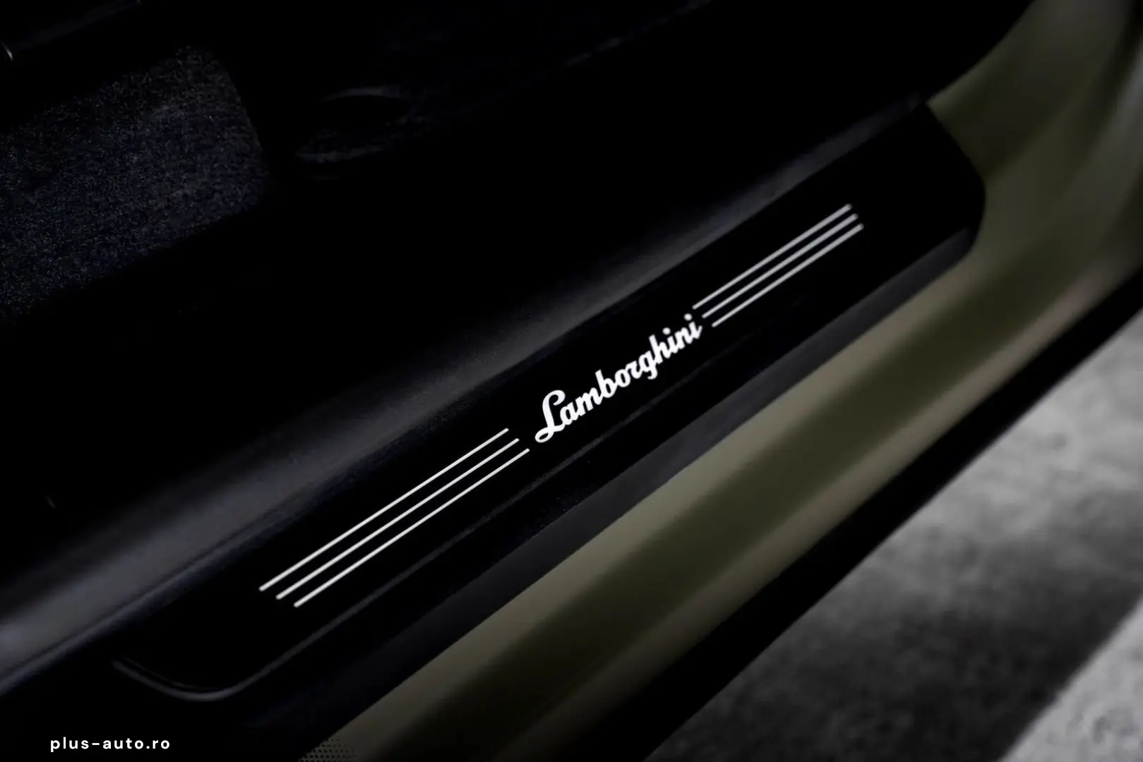 LAMBORGHINI Urus PERFORMANTE  ADAS  B&O CARBON AKRAPOVIC PPF