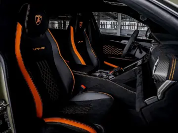 LAMBORGHINI Urus PERFORMANTE  ADAS  B&O CARBON AKRAPOVIC PPF